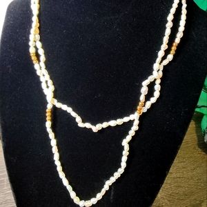 10 - Freshwater Pearl necklace